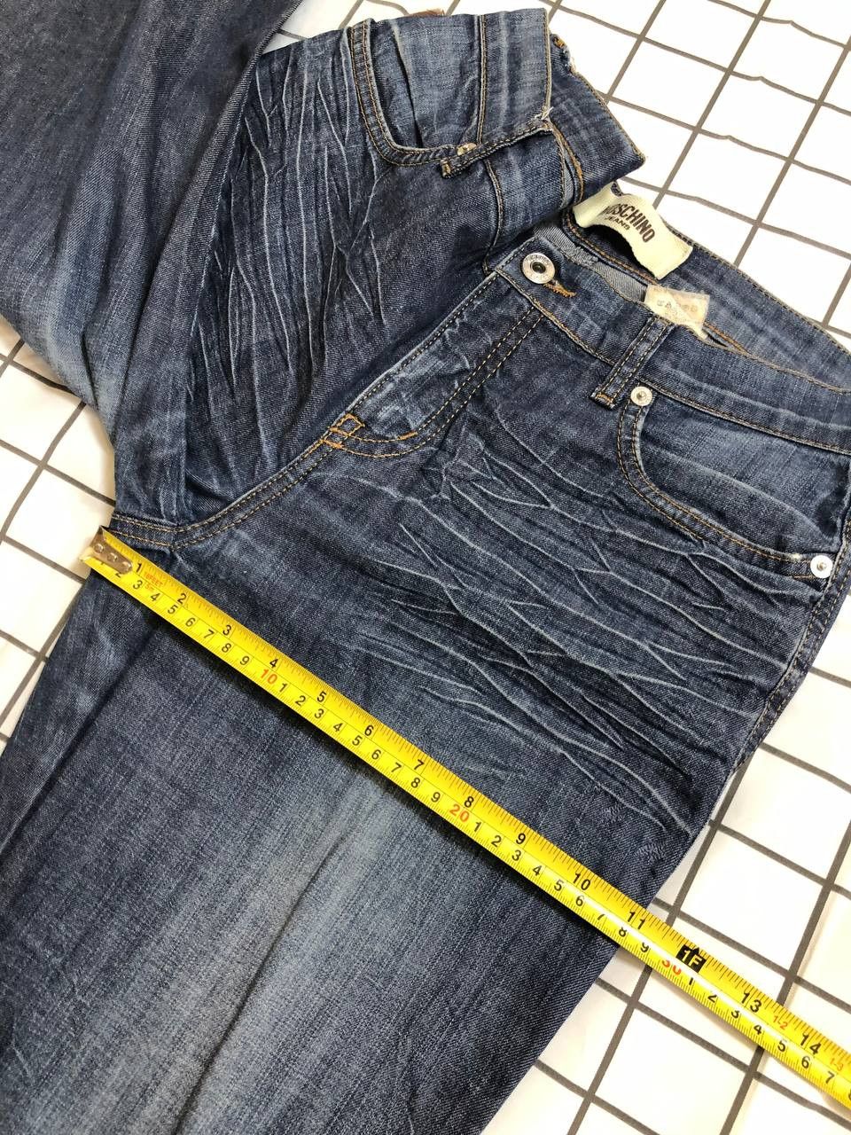 Moschino Vintage Moschino Peace Button Fly Dark Washed Denim Jeans Size 27" / US 4 / IT 40 - 9 Thumbnail