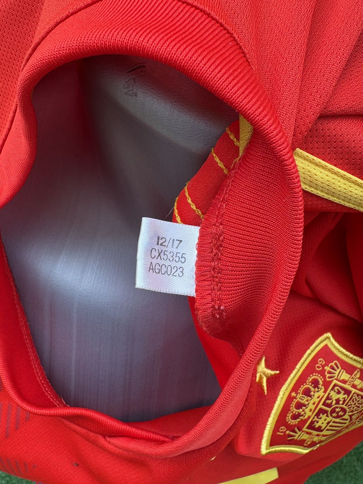 Adidas Iniesta spain jersey Size US M / EU 48-50 / 2 - 11 Thumbnail