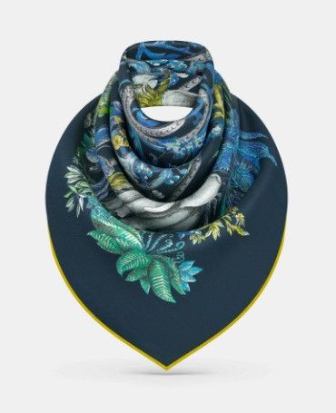 Dior o1w1db11024 Size: OS / Etoile de Voyage Square Scarf Size ONE SIZE - 3 Thumbnail