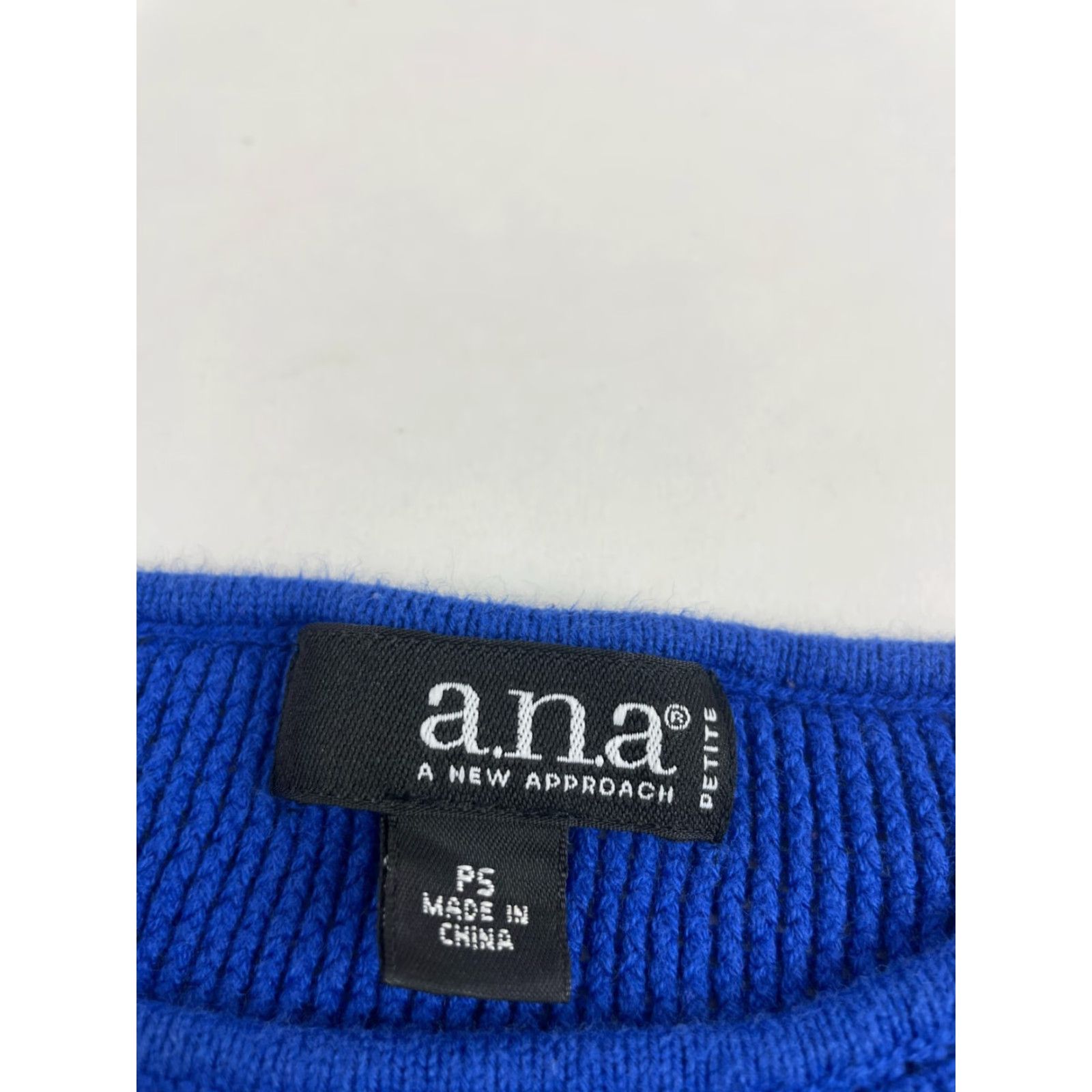 Vintage a.n.a Sweater Womens Petite Small Blue Pullover Knit Long Sleeve Boat Neck Solid Size S / US 4 / IT 40 - 5 Thumbnail