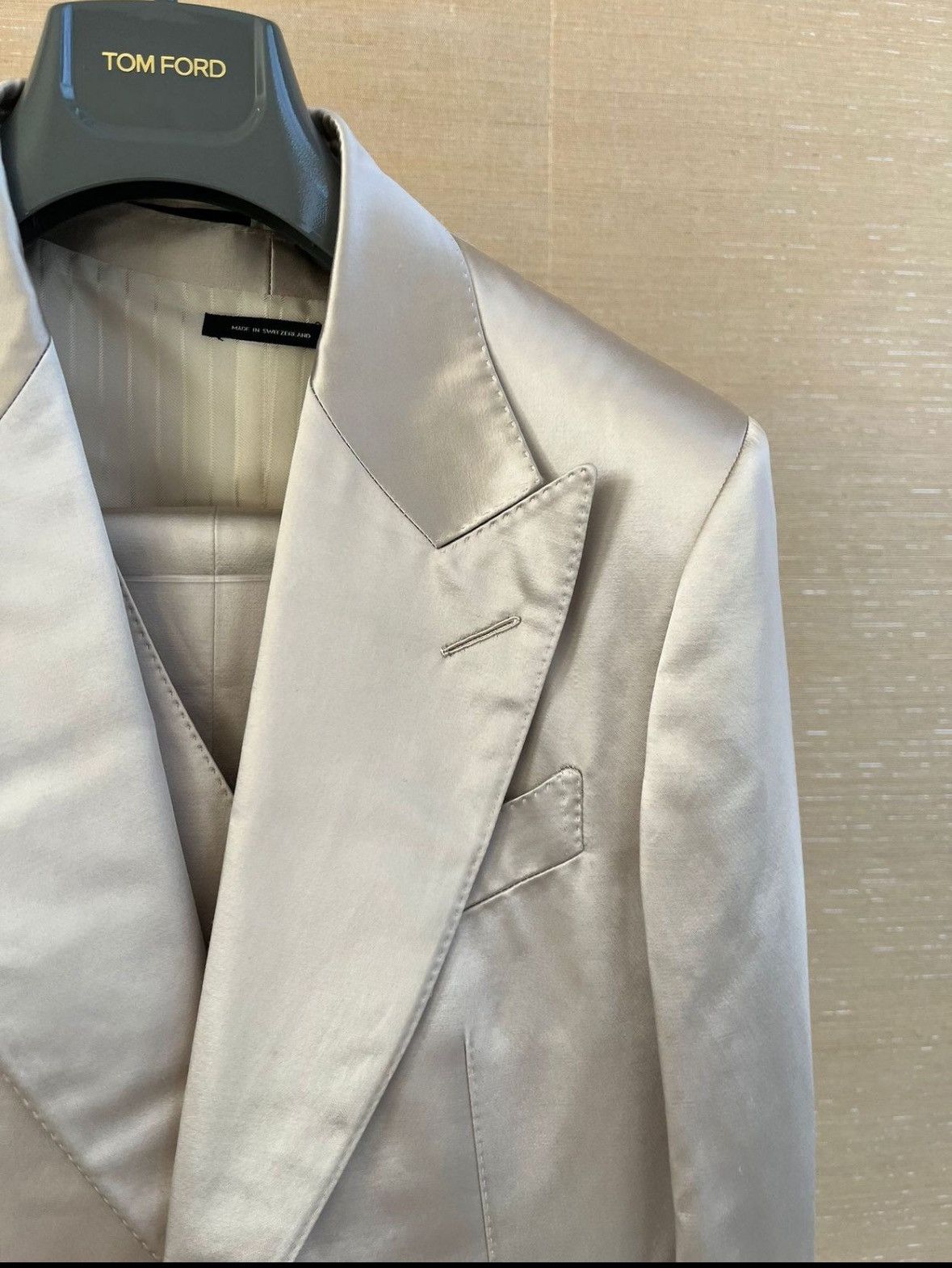 Tom Ford Suits in Cream White Color Size US S / EU 44-46 / 1 - 9 Thumbnail