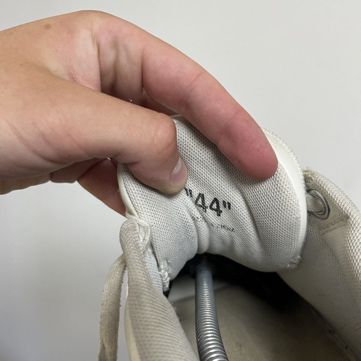 Off-White Off White Out Of Office Size US 11 / EU 44 - 11 Thumbnail