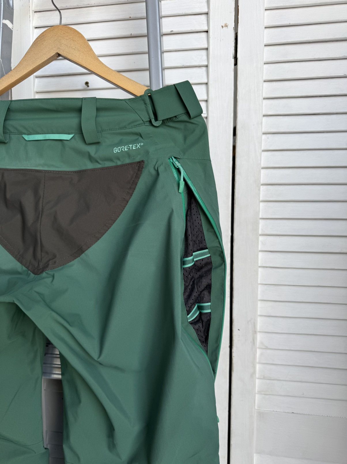 Haglofs Haglöfs Khione Pant Women Gore-Tex Green S Size 28" / US 6 / IT 42 - 12 Thumbnail