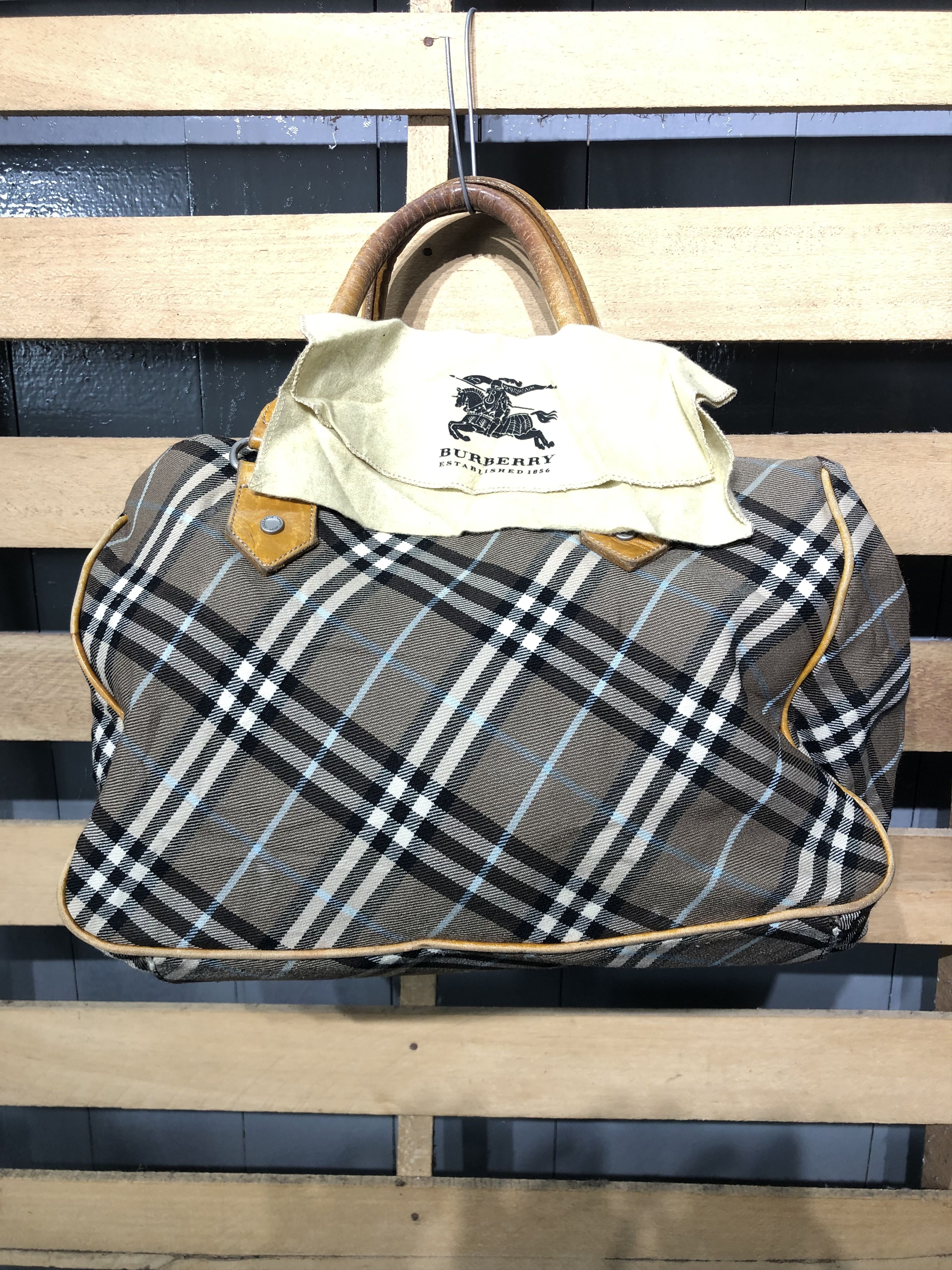 Burberry Authentic Burberry Style Haandcarry Bag Size ONE SIZE - 1 Thumbnail