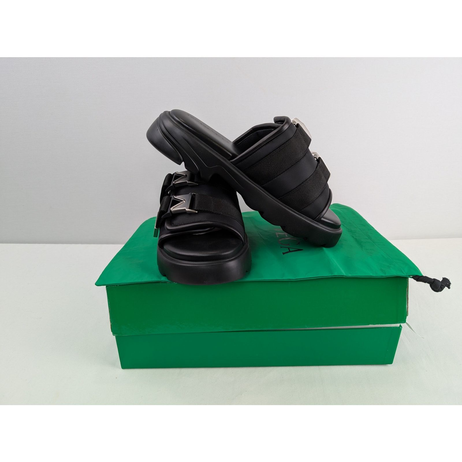 Bottega Veneta o1rshd1 Bomber Flash Sandal Slipper in Black Size US 11 / EU 44 - 21 Thumbnail