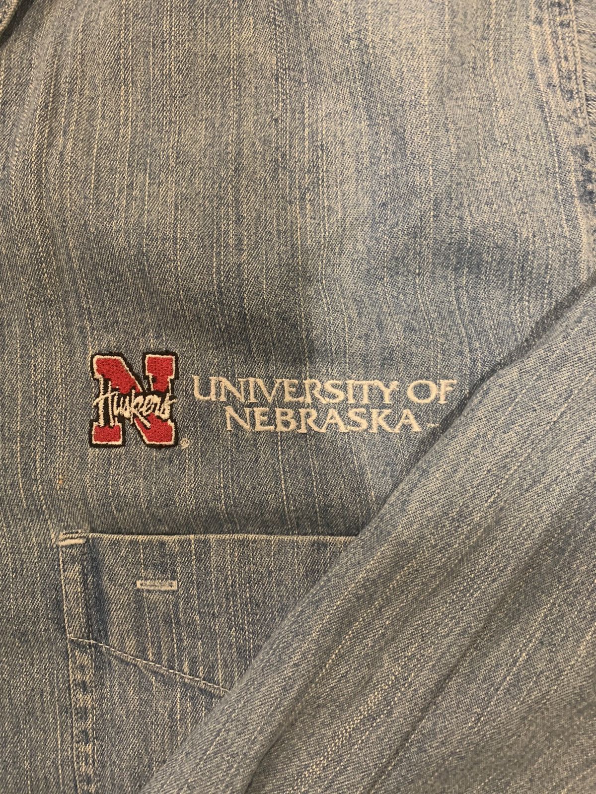 Vintage Vintage Nebraska Cornhusker denim long sleeve shirt Size US XL / EU 56 / 4 - 2 Thumbnail