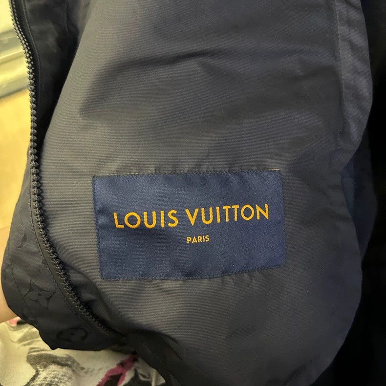 Louis Vuitton Louis Vuitton Navy Blue Long Patchwork Full Print Windbreak Size US M / EU 48-50 / 2 - 3 Thumbnail