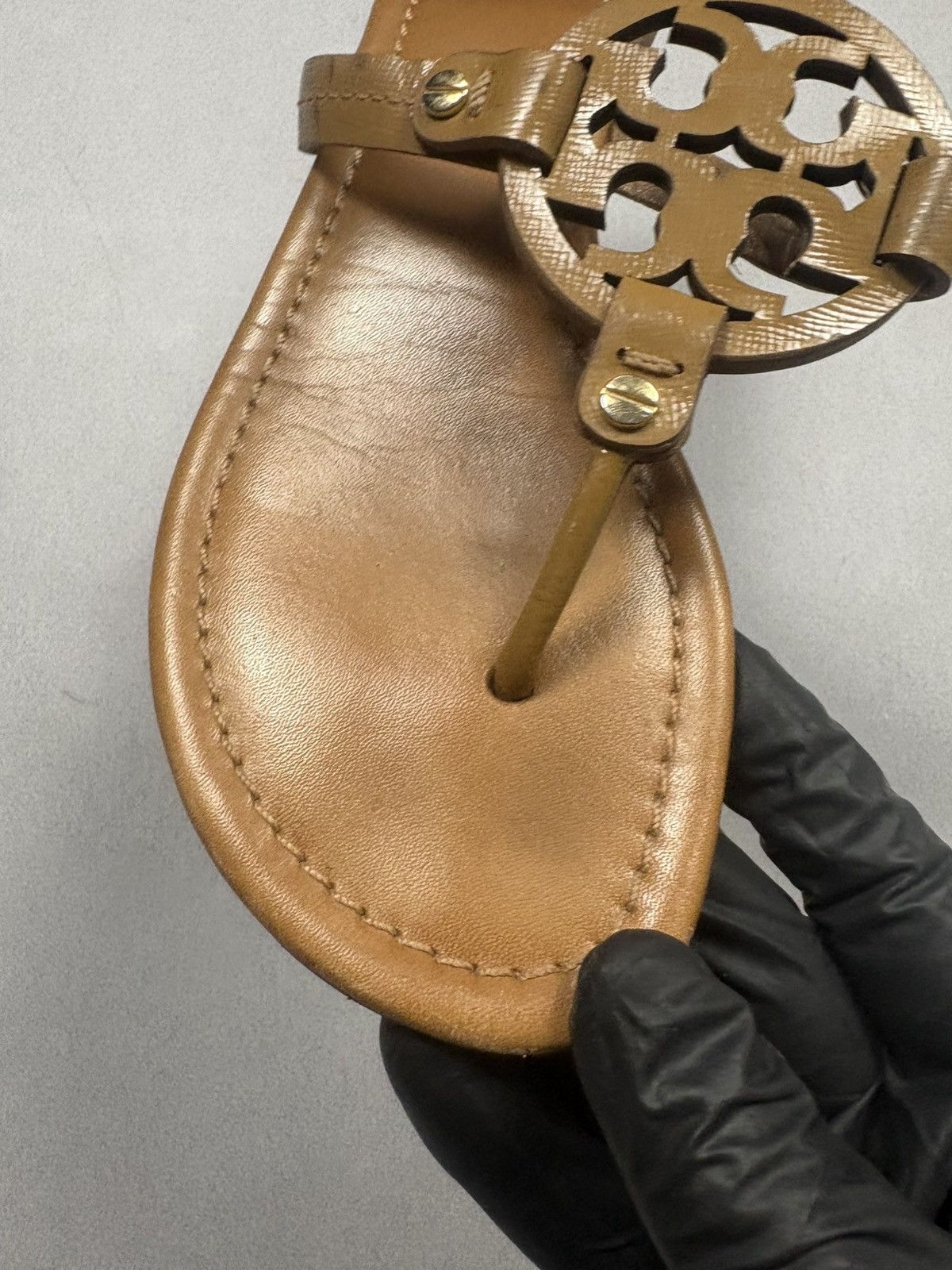 Tory Burch Tory Burch Miller Logo Sandals Brown Leather Thong Flats 8.5 Size US 8.5 / IT 38.5 - 6 Thumbnail