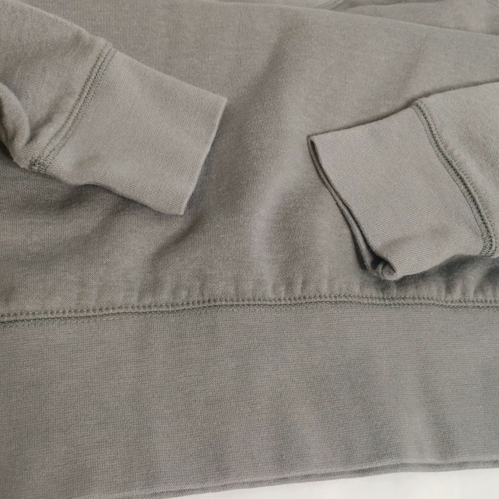 Champion Champion WVU Sweatshirt Large Gray Crew Neck Pullover Men NCAA Mountaineers Size US L / EU 52-54 / 3 - 5 Thumbnail