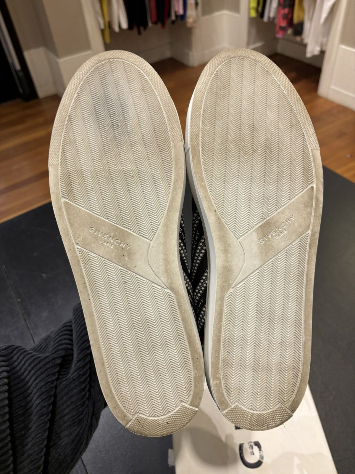 Givenchy Givenchy Low Top Sneakers Size US 12 / EU 45 - 5 Thumbnail