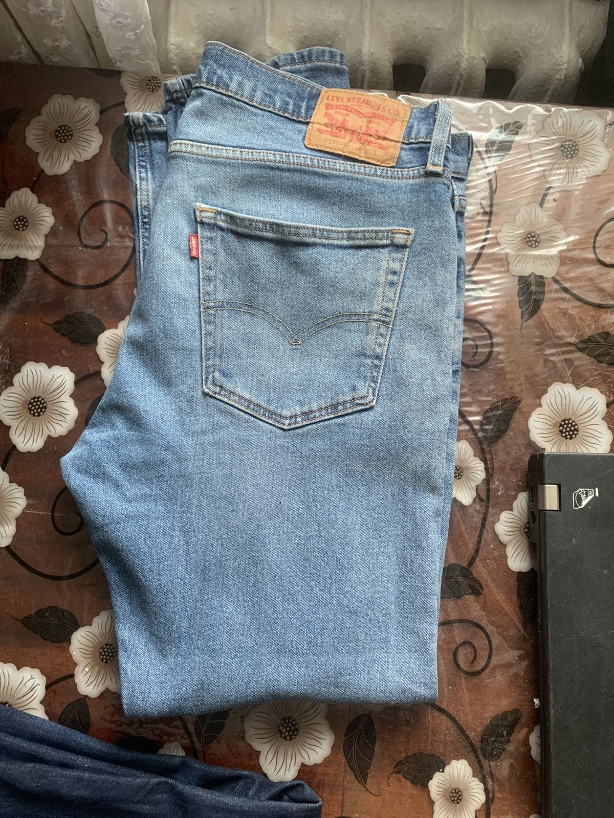 Levi's Levi's 512 Slim Taper Jeans Light Blue Wash W36 L32 Size US 36 / EU 52 - 1 Thumbnail