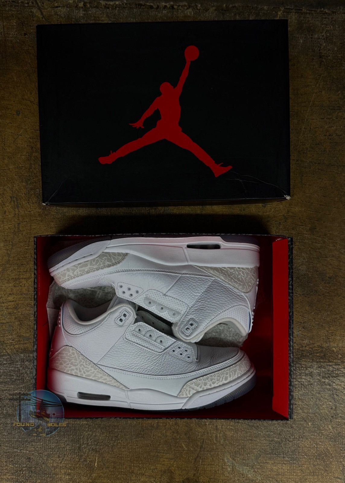 Jordan Brand Jordan 3 Retro Triple White Size 10 Men’s OG All Size US 10 / EU 43 - 1 Thumbnail