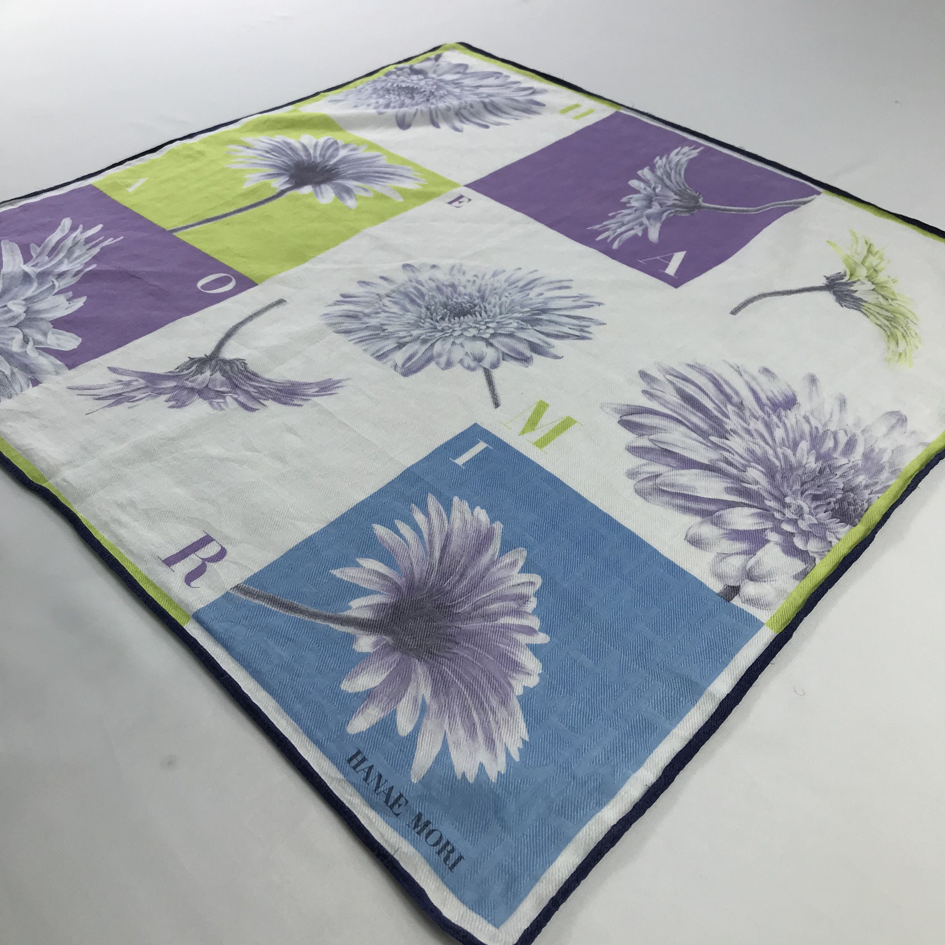 Hanae Mori × Vintage Hanae Mori Bandana / Handkerchief / Neckerchief - S660 Size ONE SIZE - 2 Thumbnail