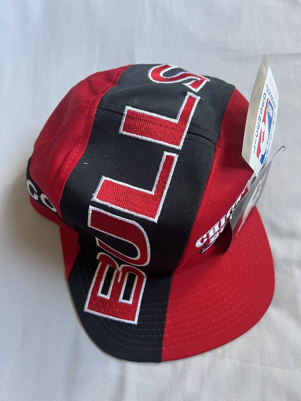 NBA × Starter × Vintage Chicago Bulls deadstock vintage Starter hat Size ONE SIZE - 3 Thumbnail