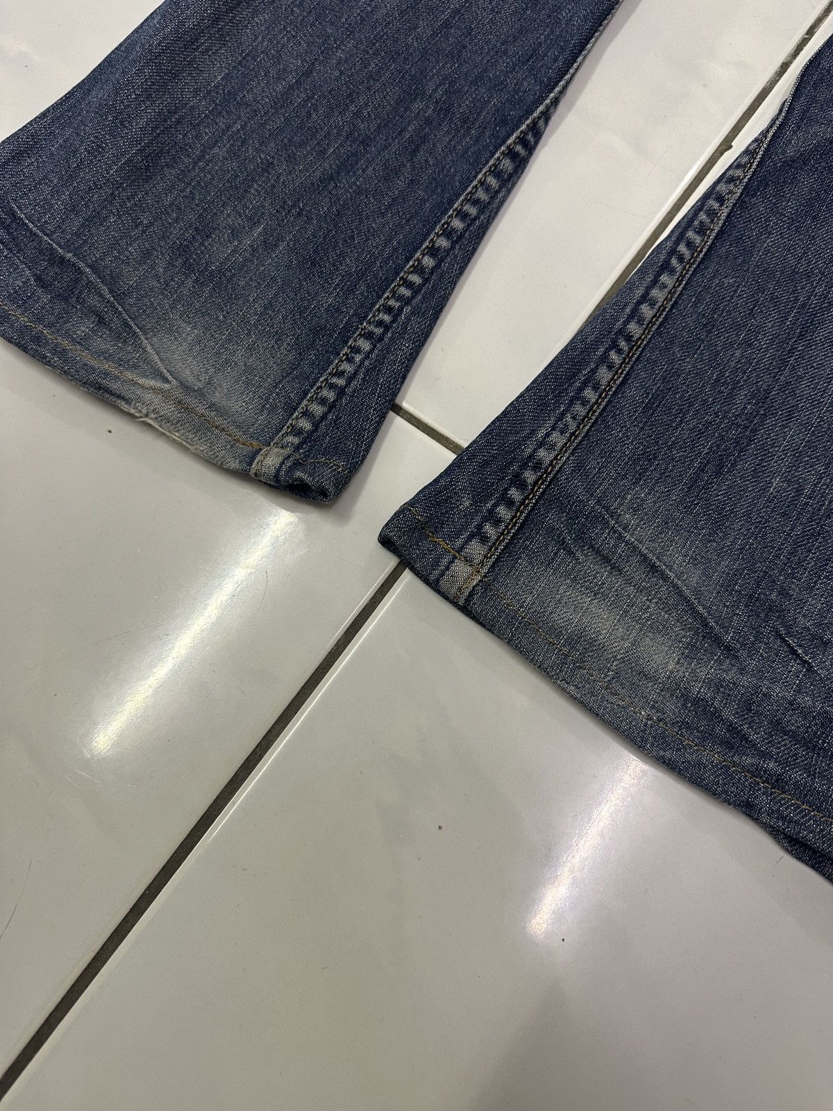Ever × Japanese Brand × Vintage Vintage EVER Distressed Flare Jeans Slim Fits Size US 27 - 15 Thumbnail