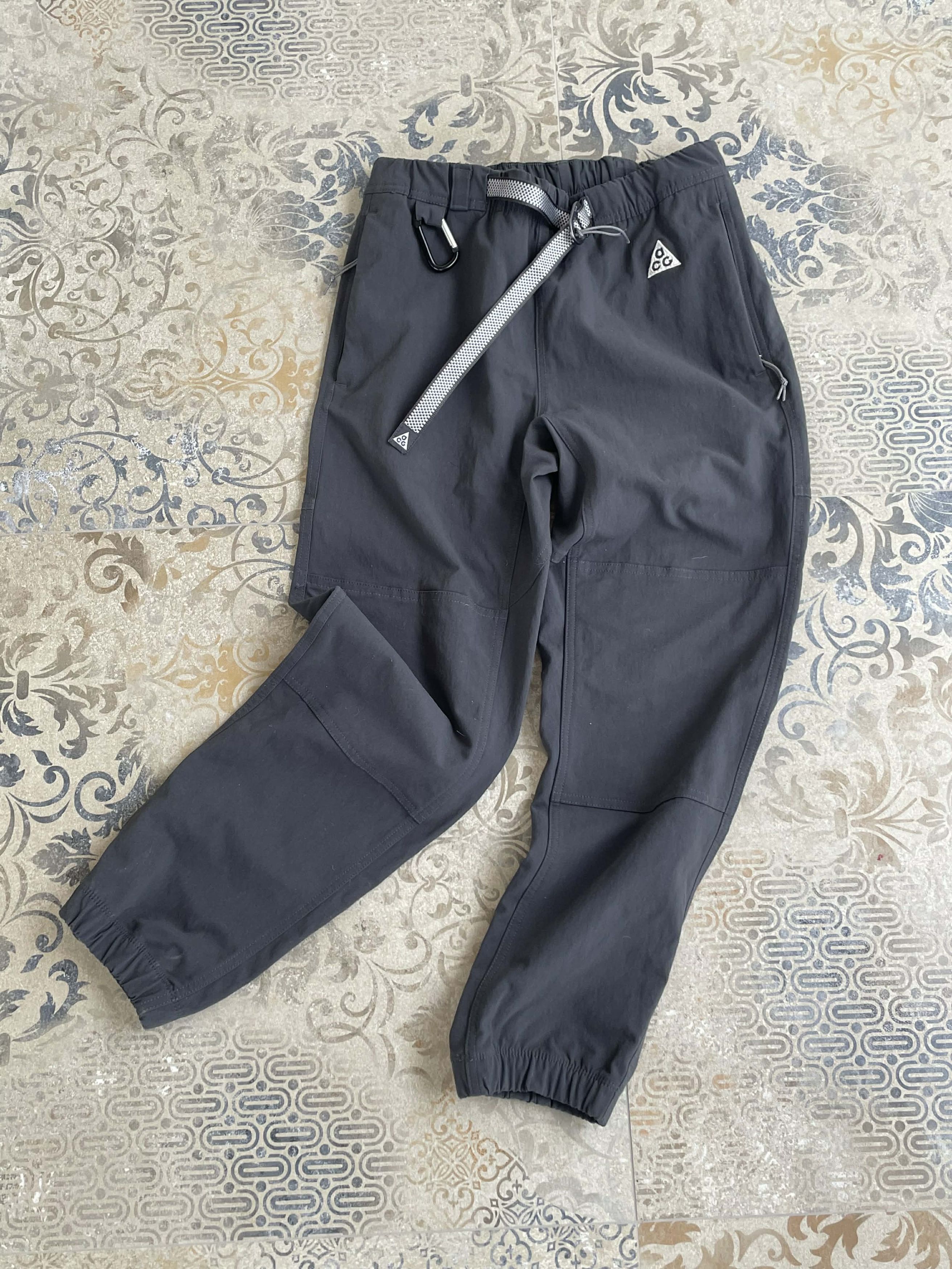 Nike ACG Nike ACG Trail Pants Trousers XS Anthracite Grey Size US 30 / EU 46 - 1 Thumbnail