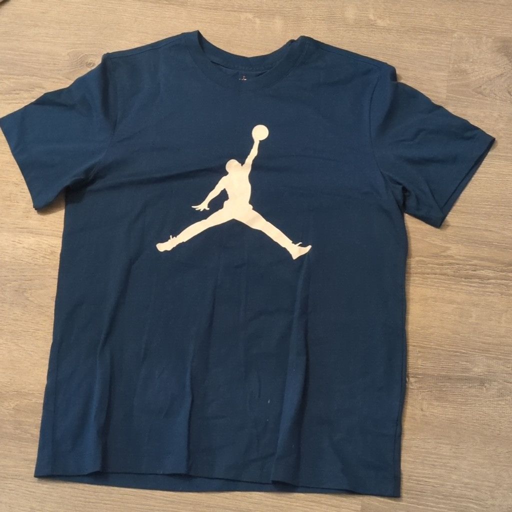 Jordan Brand Jordan blue tee size large Size US L / EU 52-54 / 3 - 1 Thumbnail