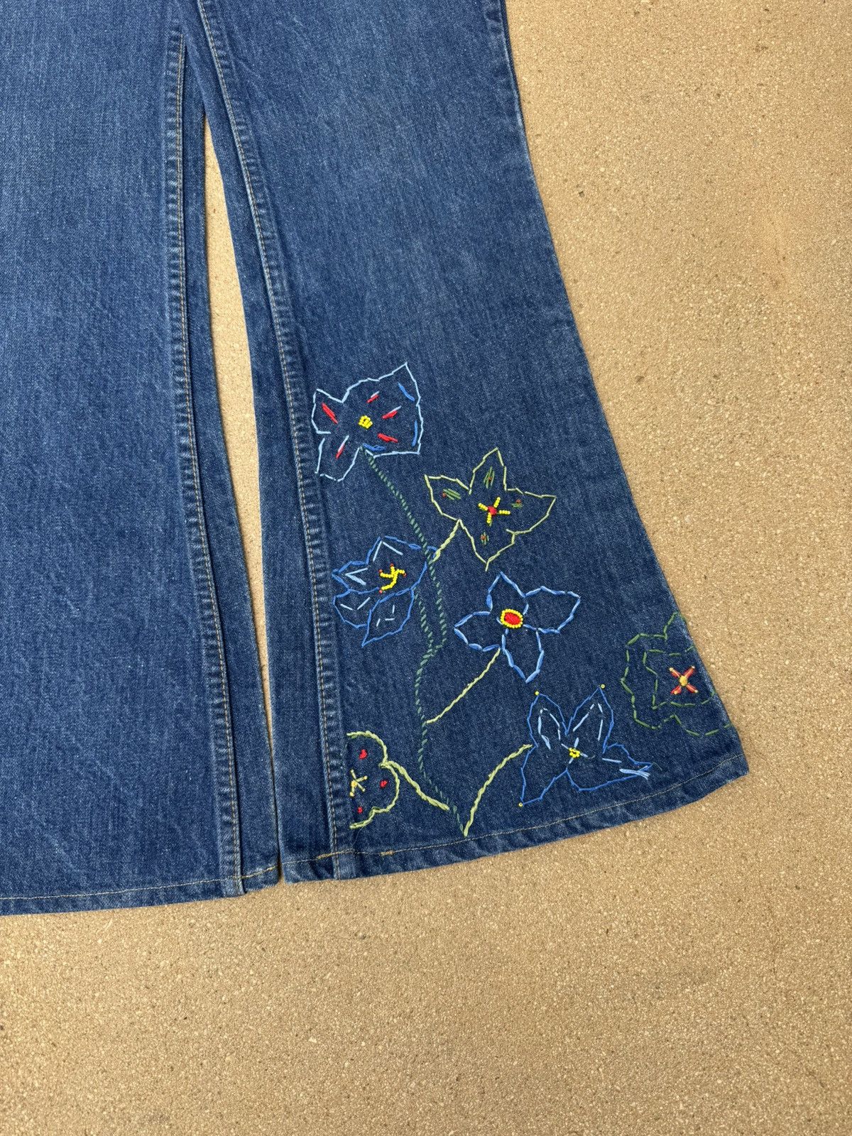 Levi's Vtg 80’s Levi’s 684 Orange Tab Bellbottom Floral Jeans 28x29 Size US 28 / EU 44 - 3 Thumbnail