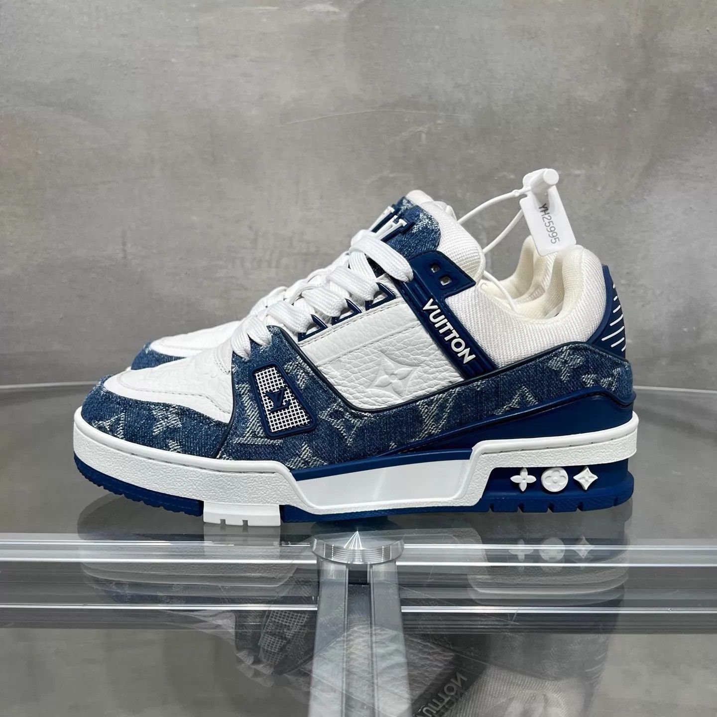 Louis Vuitton LV Trainer White Blue Denim UK2.5 36.5 Size US 6 / IT 36 - 3 Thumbnail