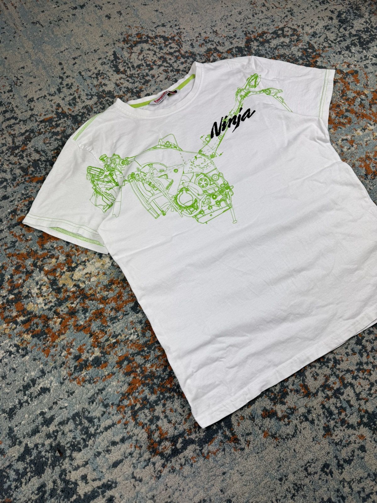 Vintage Vintage Y2K Kawasaki Ninja motorcycle graphic tee racing Size US L / EU 52-54 / 3 - 3 Thumbnail