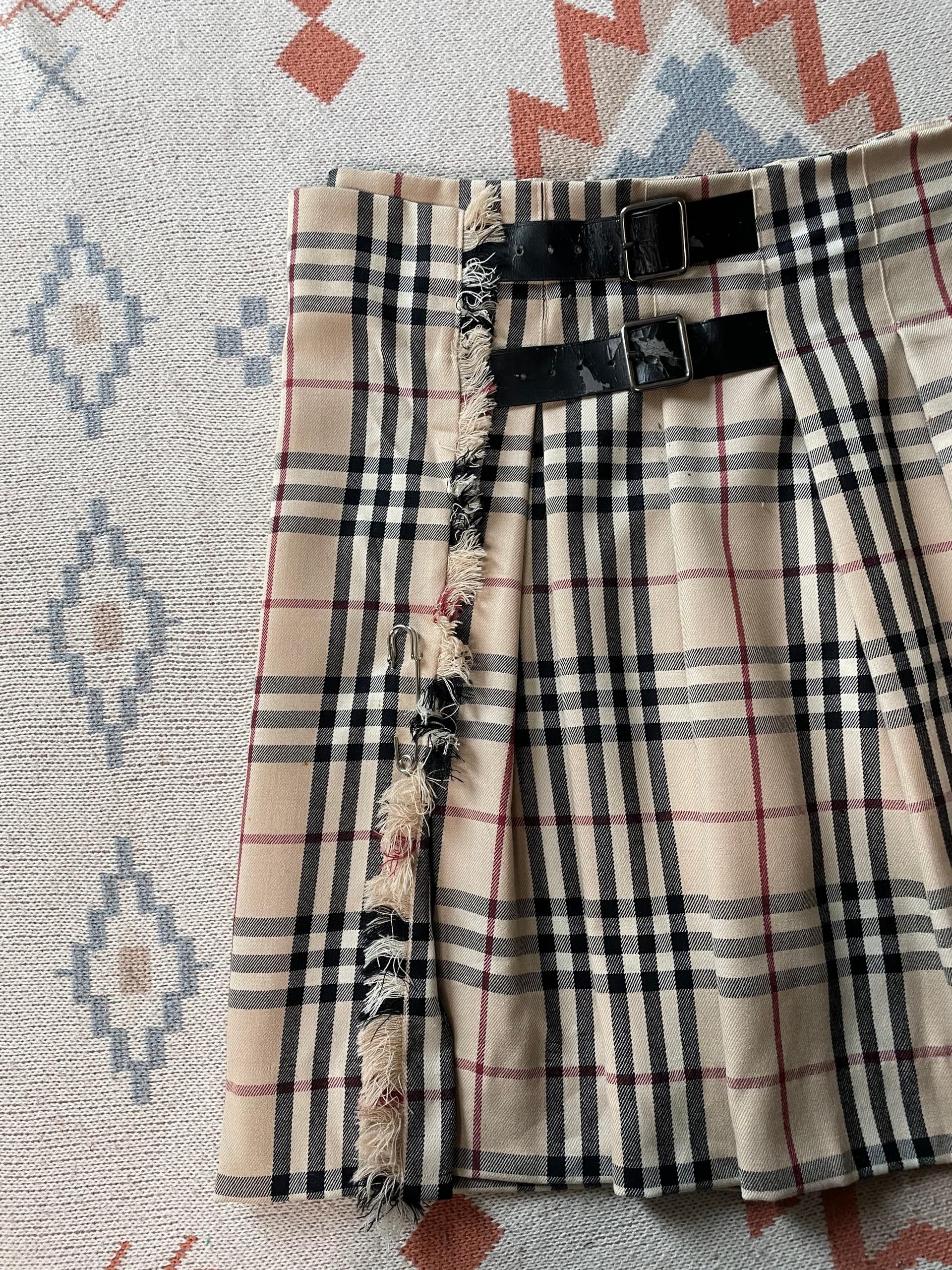 Burberry × Designer Burberry Nova Check Mini Skirt Size 30" / US 8 / IT 44 - 5 Thumbnail
