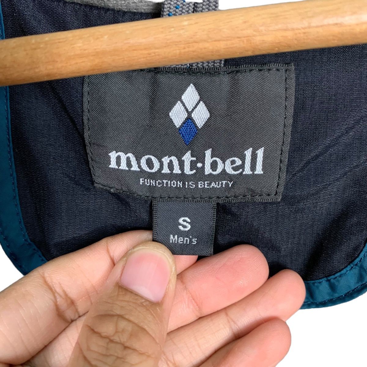 Montbell MONT-BELL Thinsulate Hooded Jacket #0332-C15 Size US S / EU 44-46 / 1 - 17 Thumbnail