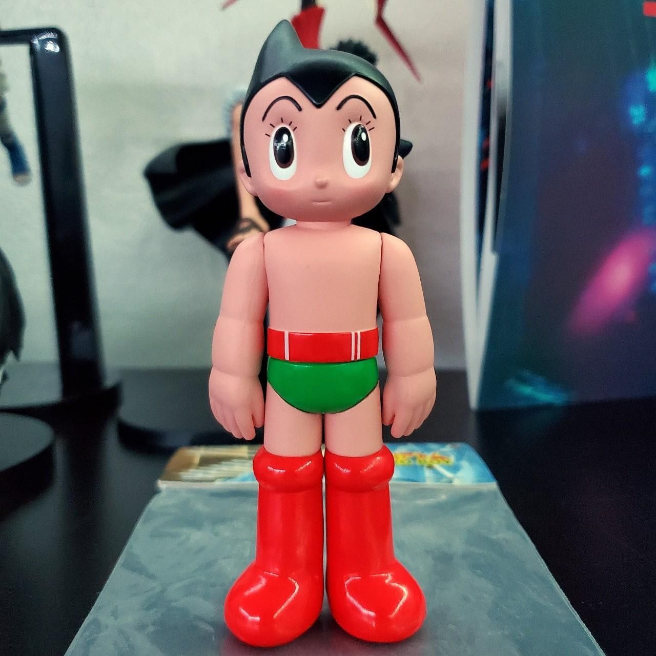 image of Anima x Vintage Astro Boy 90Th Anniversary Tezuka Osamu Anime Figure in Red, Men's