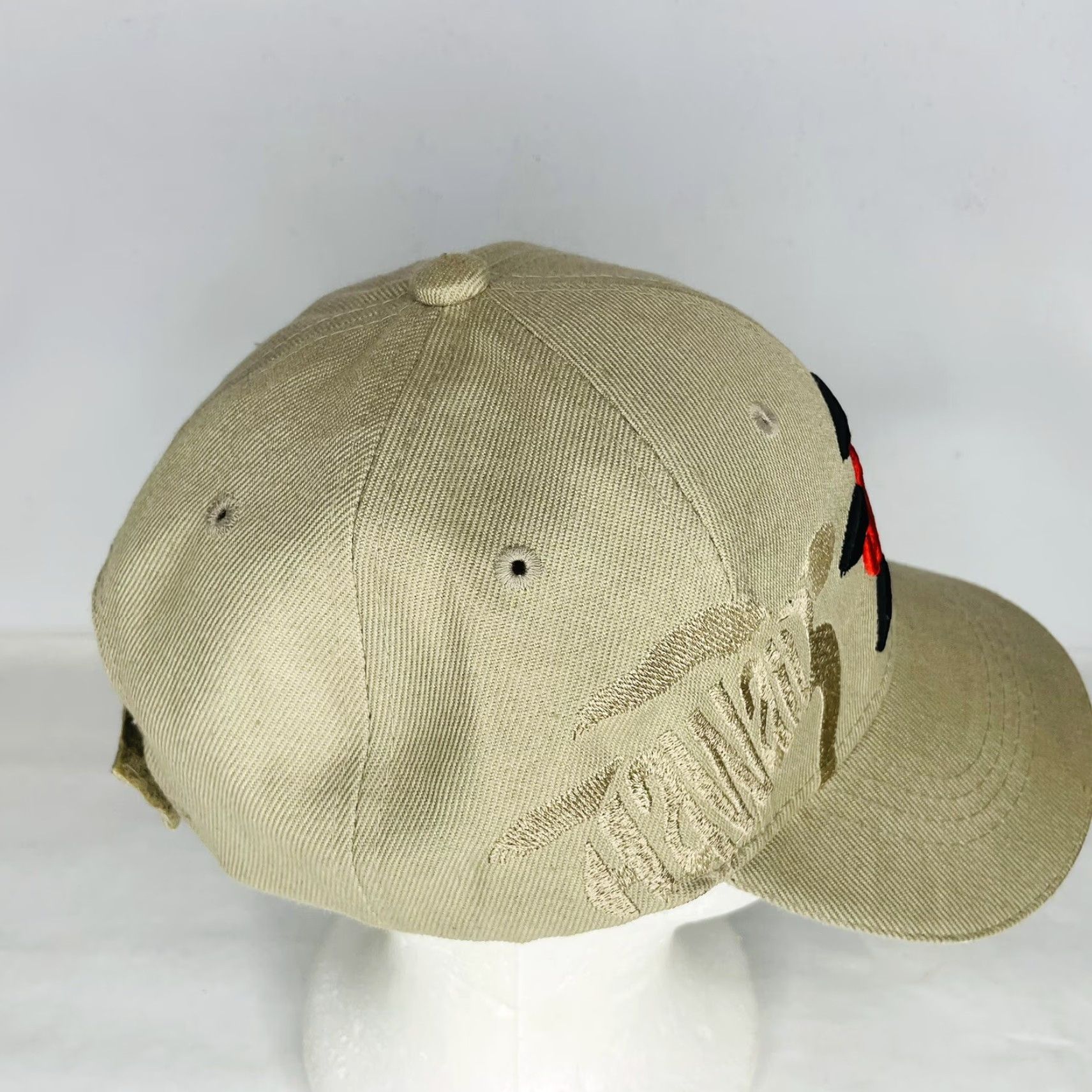Vintage Chelona Hawaii Khaki Strapback Hat Embroidered Black & Red Sea Turtle Baseball Cap Unisex Adults Adjustable Khaki Hawaiian Sea Turtle Hat Size ONE SIZE - 6 Thumbnail
