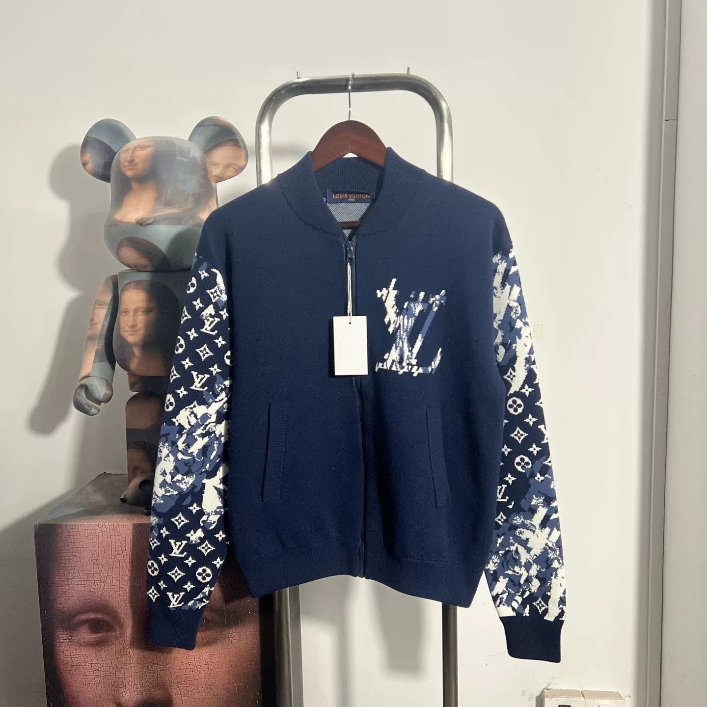 Louis Vuitton Louis Vuitton Light Jacket xs Men Size US XS / EU 42 / 0 - 1 Thumbnail