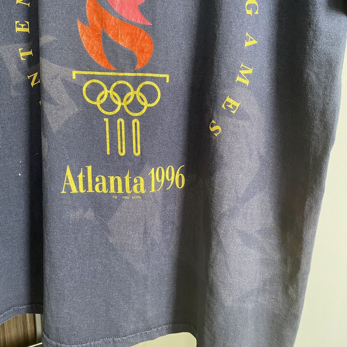 Champion Thrashed Faded Vintage 90s Atlanta Olympic ERD GRUNGE TEE Size US XL / EU 56 / 4 - 3 Thumbnail
