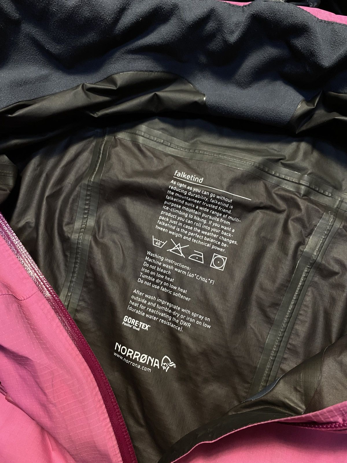 Norrona Norrona Falketind Gore-Tex Jacket Women’s Size S Size S / US 4 / IT 40 - 15 Thumbnail