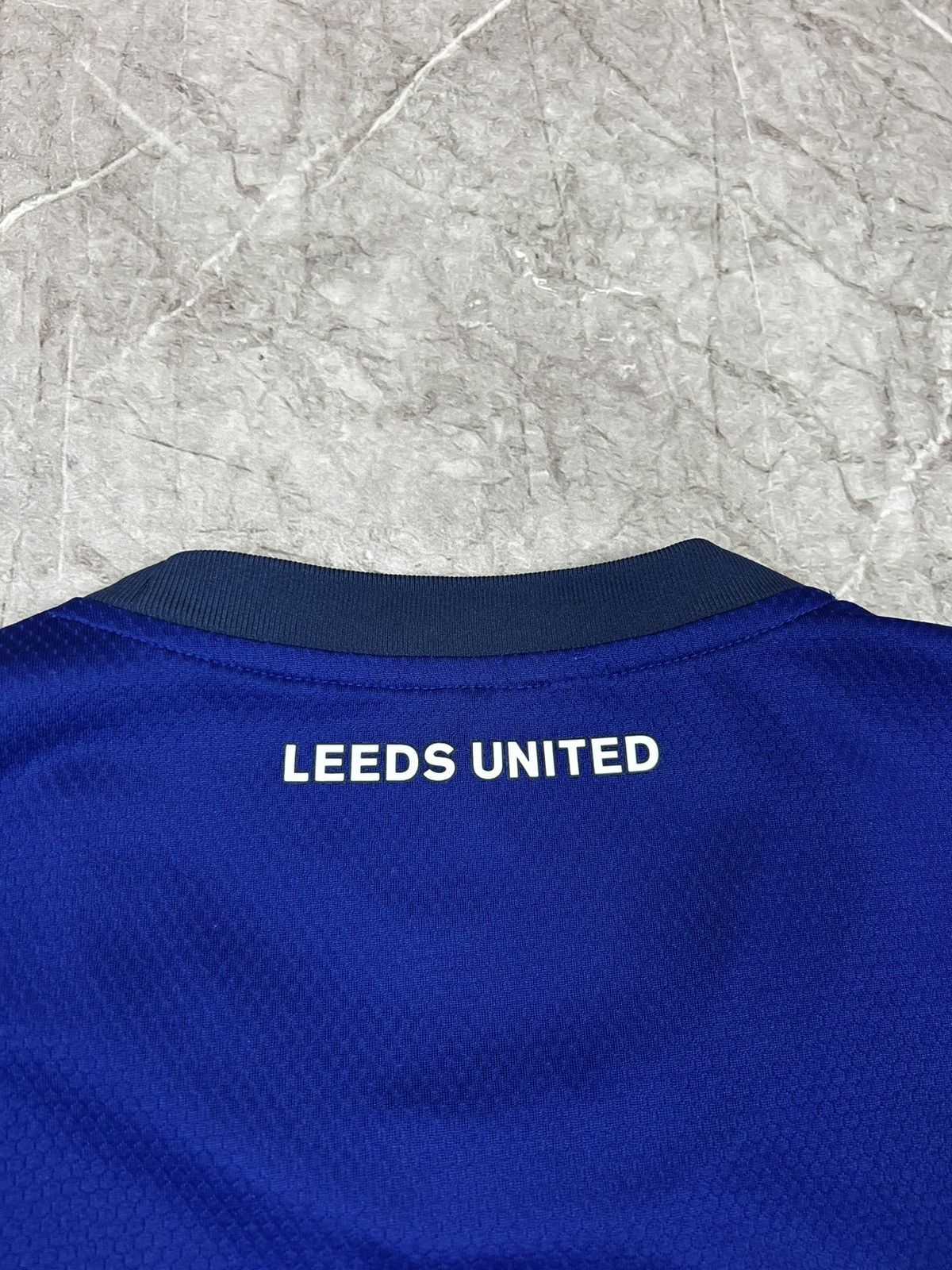 Adidas LEEDS UNITED 2021 2022 AWAY SHIRT JERSEY ADIDAS H57060 Size US L / EU 52-54 / 3 - 9 Thumbnail