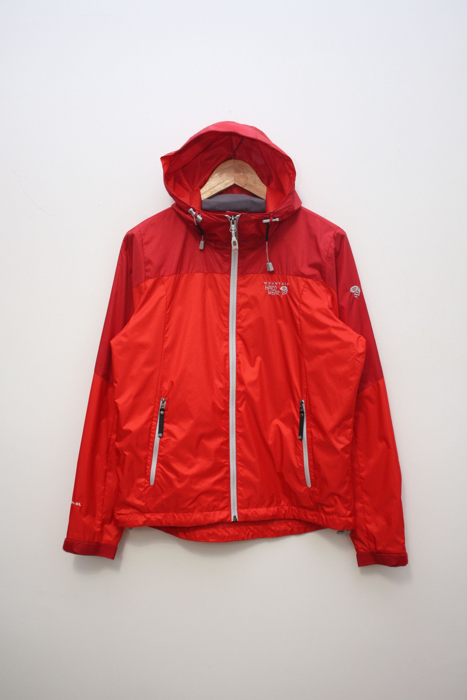 Mountain Hardwear Mountain Hardwear Red Windbreaker Women's Medium Size M / US 6-8 / IT 42-44 - 1 Thumbnail