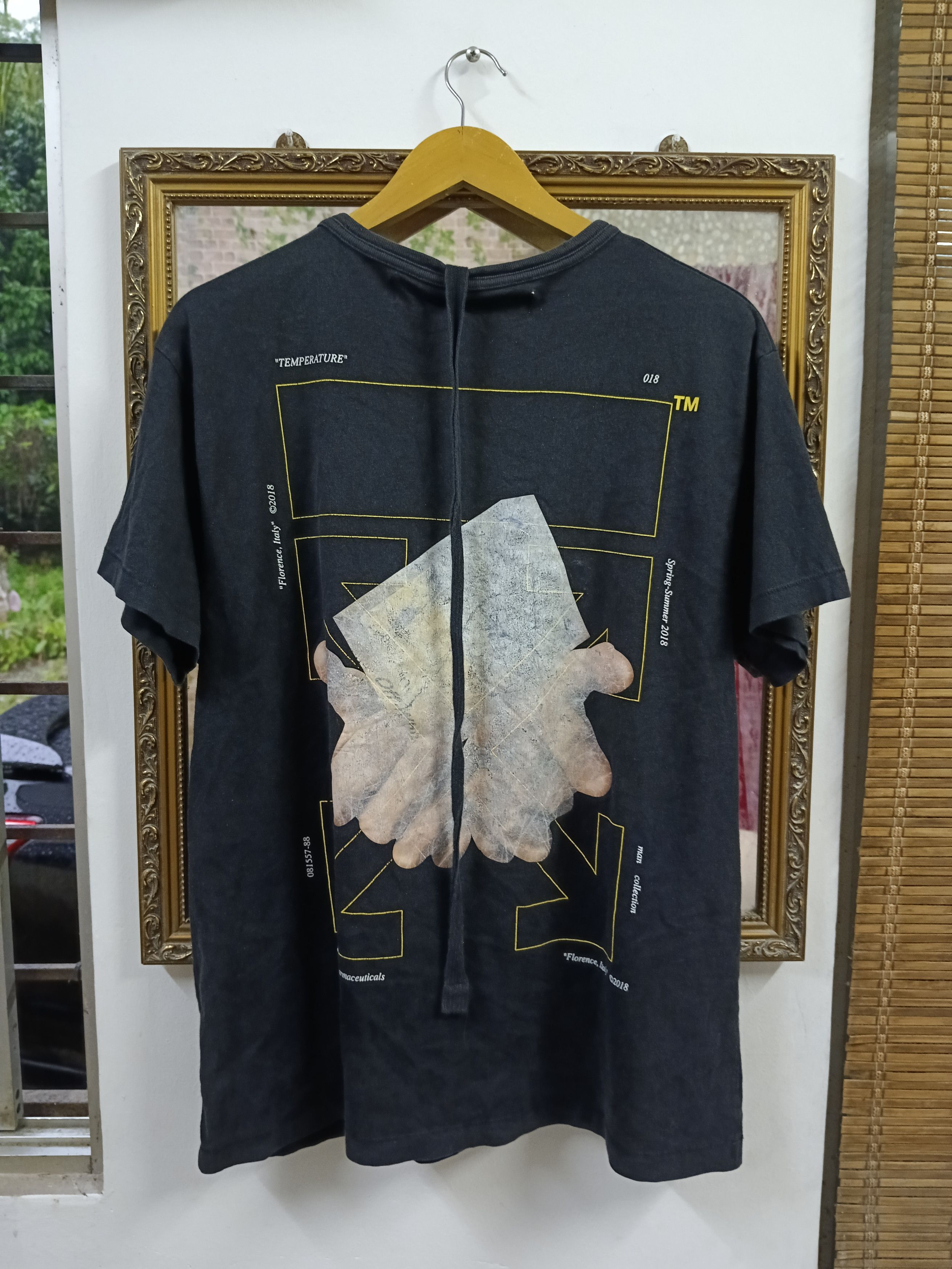 Off-White DISTRESSED OFF WHITE ARROW HAND T SHIRT Size US S / EU 44-46 / 1 - 3 Thumbnail