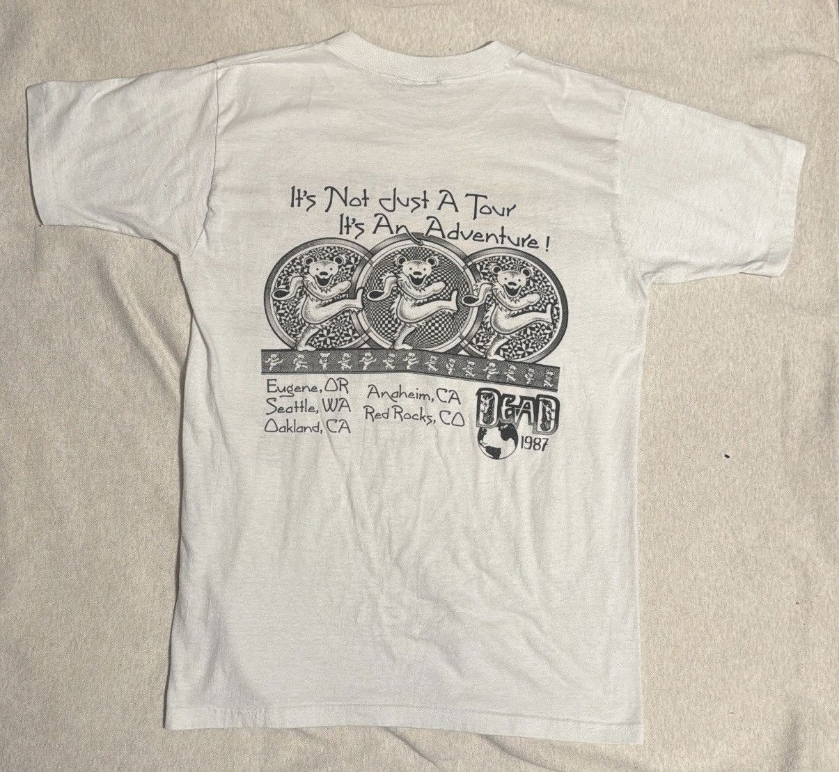 Grateful Dead Vintage 1987 Grateful Dead Live Dead 87' Eyes of the World T Size US M / EU 48-50 / 2 - 4 Thumbnail