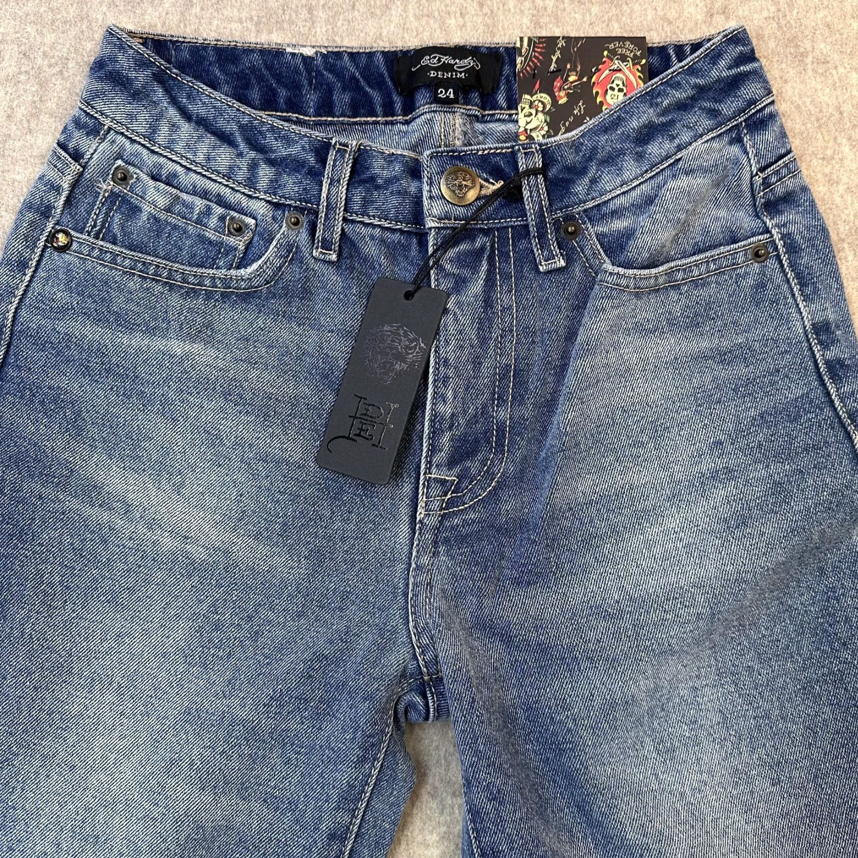 Ed Hardy Ed Hardy Jeans 24 Light Wash Wide-Leg Graphic Backside NEW NWT Womens Denim 100% Cotton Size 42" / US 20 - 3 Thumbnail