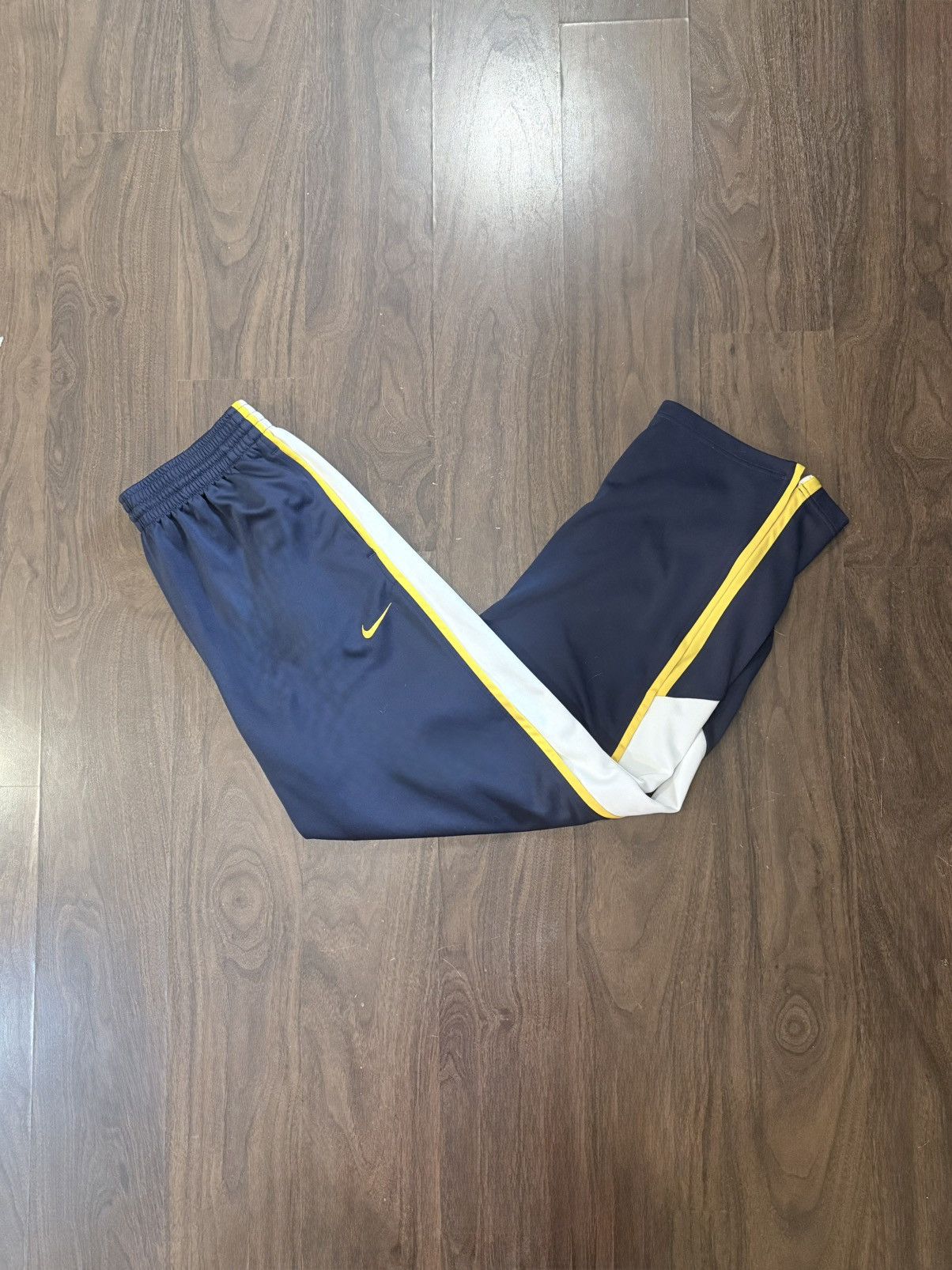 Nike Nike 2010 Baggy Navy Blue & White & Yellow Lined TrackPants Size US 36 / EU 52 - 3 Thumbnail