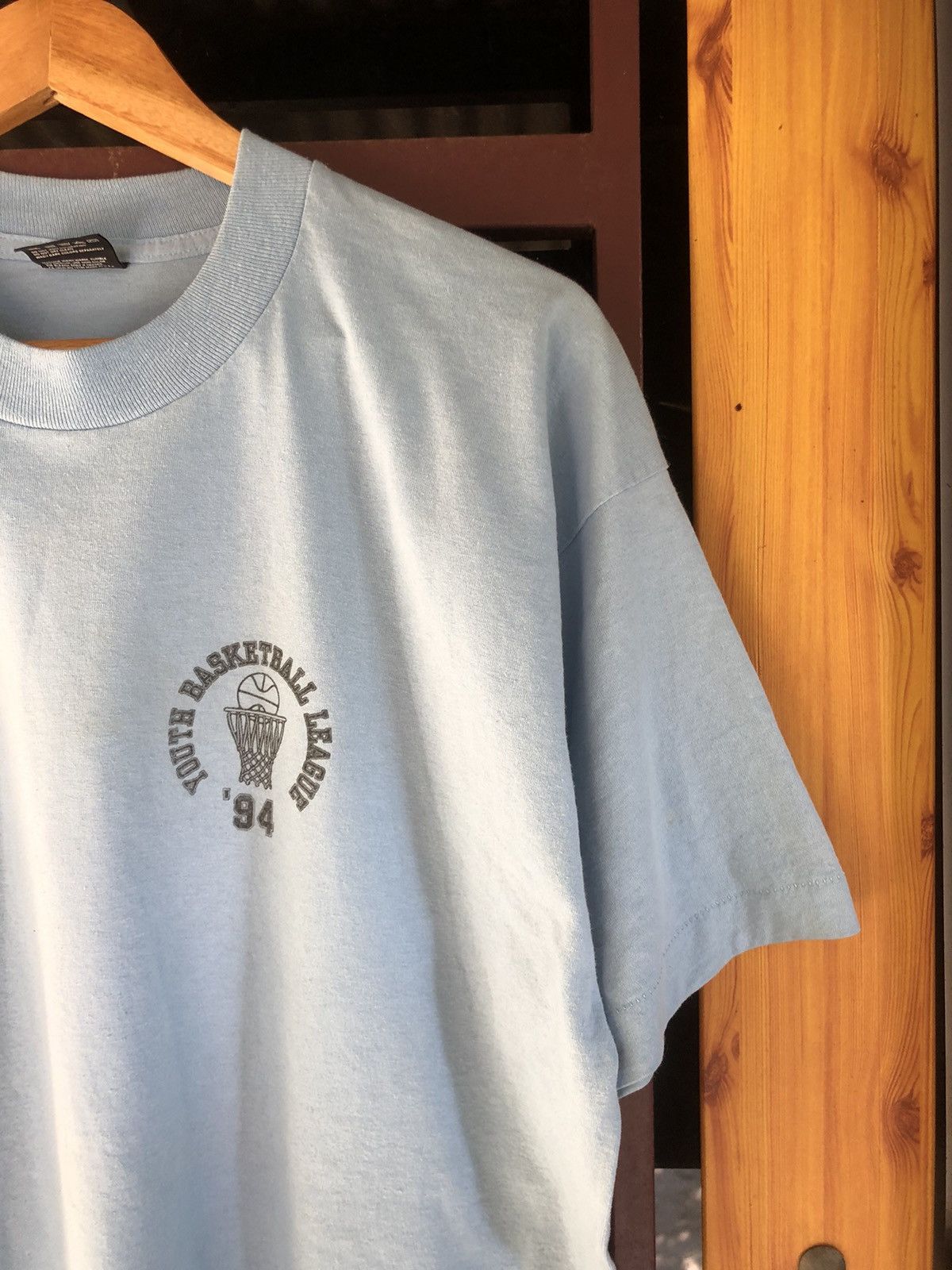 Fruit Of The Loom × Vintage 🔥Vintage 90s🔥Youth Basketball League #22 Tshirts Size US XL / EU 56 / 4 - 4 Thumbnail