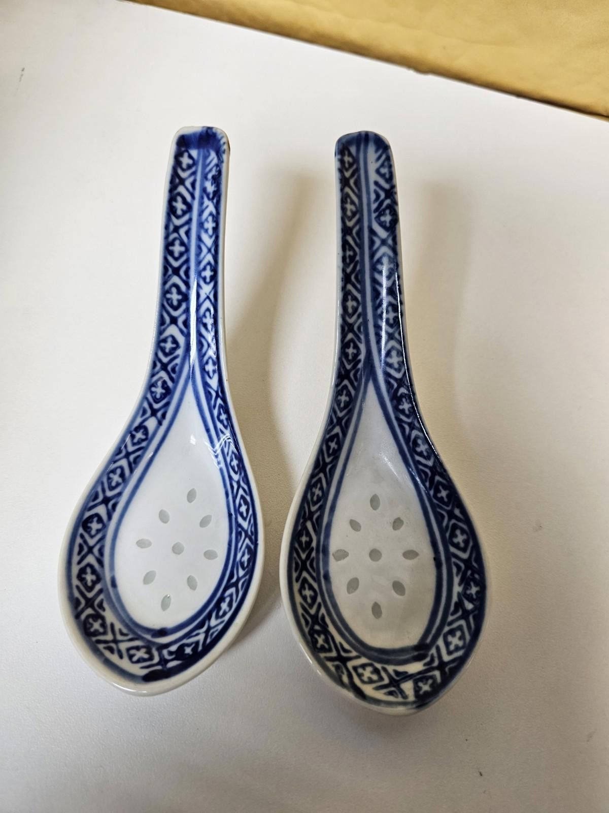 The Unbranded Brand Vintage Asian Ceramic Soup Spoon Ramen Wonton 2 Chinese Size ONE SIZE - 1 Thumbnail