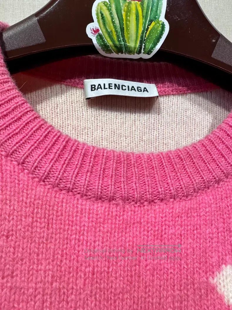 Balenciaga Balenciaga Bullet Hole Full Logo Sweater Size US XS / EU 42 / 0 - 2 Thumbnail
