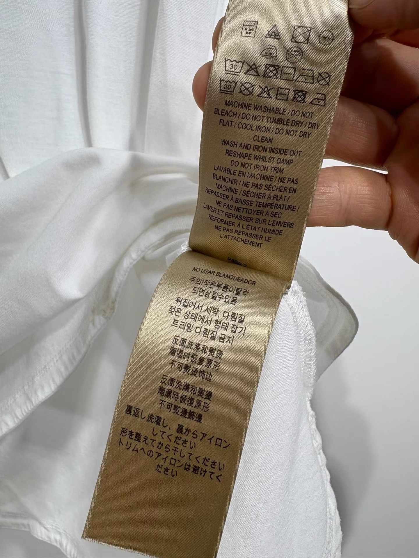 Burberry Burberry Men's White Short Sleeve T-shirt K29 Size US L / EU 52-54 / 3 - 8 Thumbnail