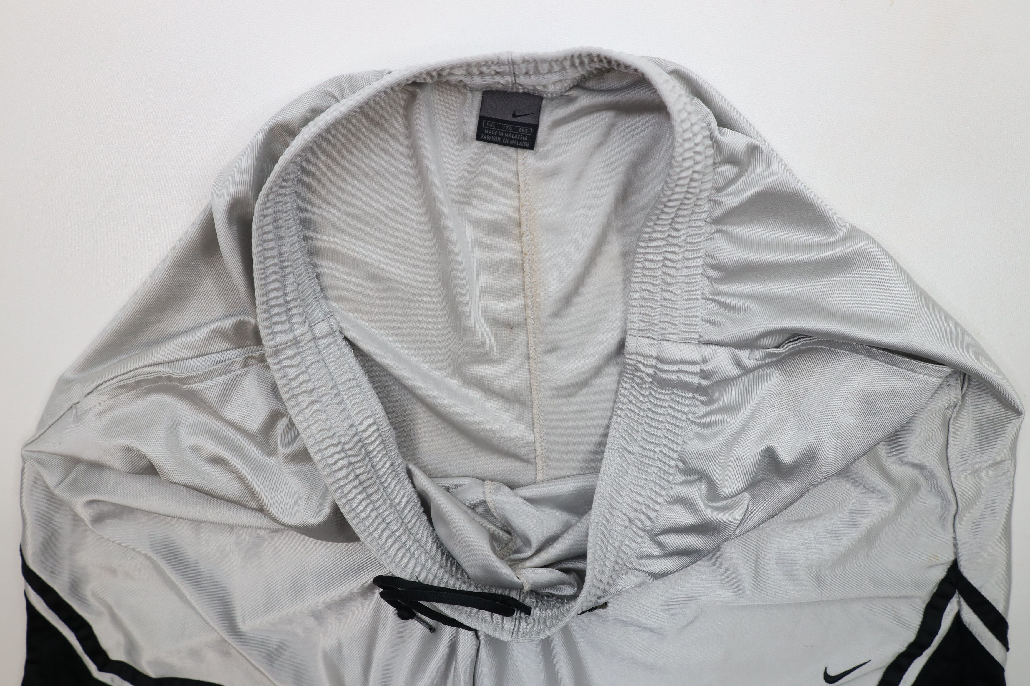 Nike × Vintage Vintage 90s Y2K Nike Mini Swoosh Basketball Shorts Silver Size US 38 / EU 54 - 10 Thumbnail