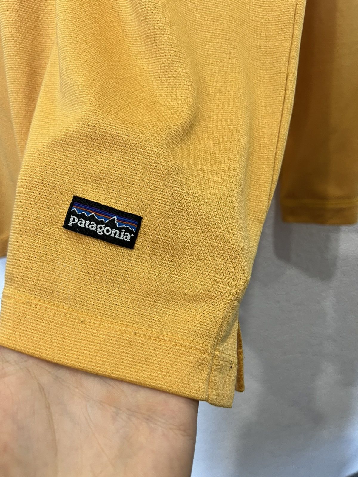 Patagonia Patagonia Capilene Yellow Gorpcore Shirt Sweater Mens Size US S / EU 44-46 / 1 - 3 Thumbnail