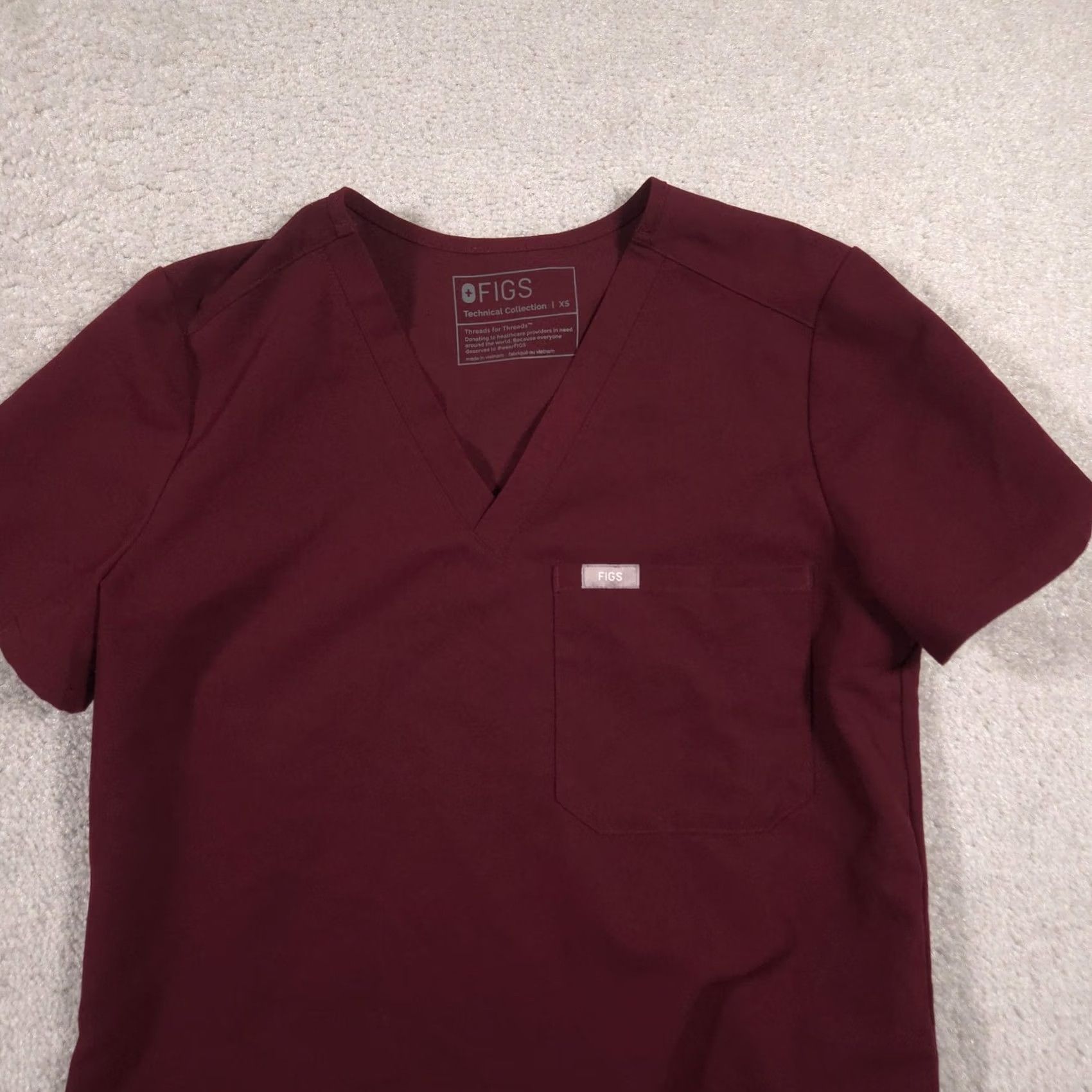 Vintage FIGS Scrub Top Womens XS Red Technical Collection V Neck Pocket Medical Nursing Shirt Short Sleeve Size XS / US 0-2 / IT 36-38 - 4 Thumbnail