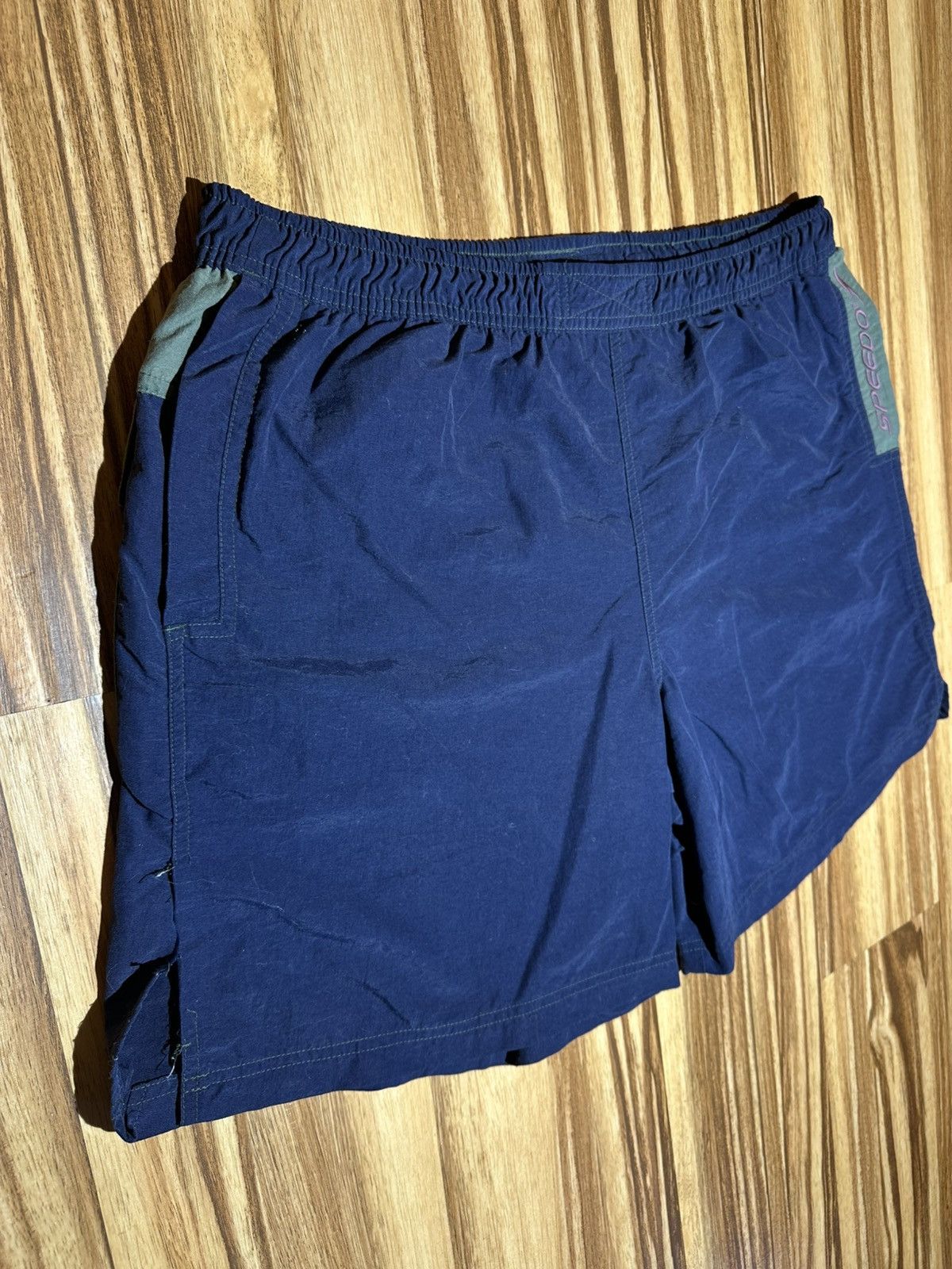 Speedo 2004 tag Speedo Men's Navy and Olive Board Shorts Size US 32 / EU 48 - 3 Thumbnail