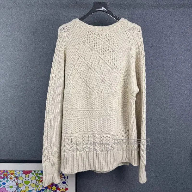 Burberry Burberry Women's Knit Sweater in Ivory. Size XL / US 12-14 / IT 48-50 - 2 Thumbnail