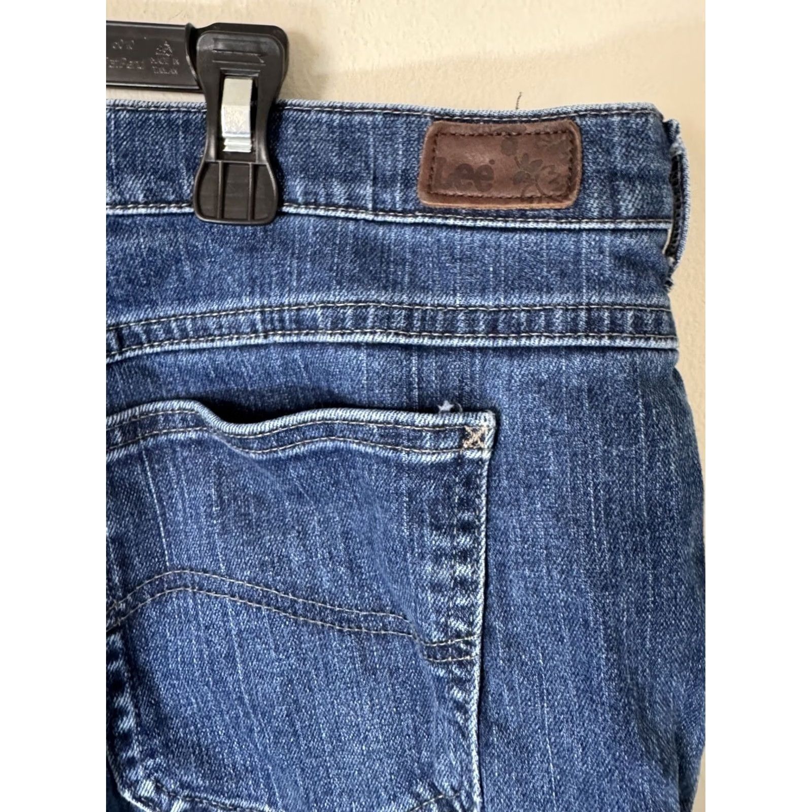 Lee Lee Relaxed Straight Leg At The Waist Women’s 16 Medium Jeans Dark Wash Pants Size 38" / US 16 / IT 52 - 7 Thumbnail
