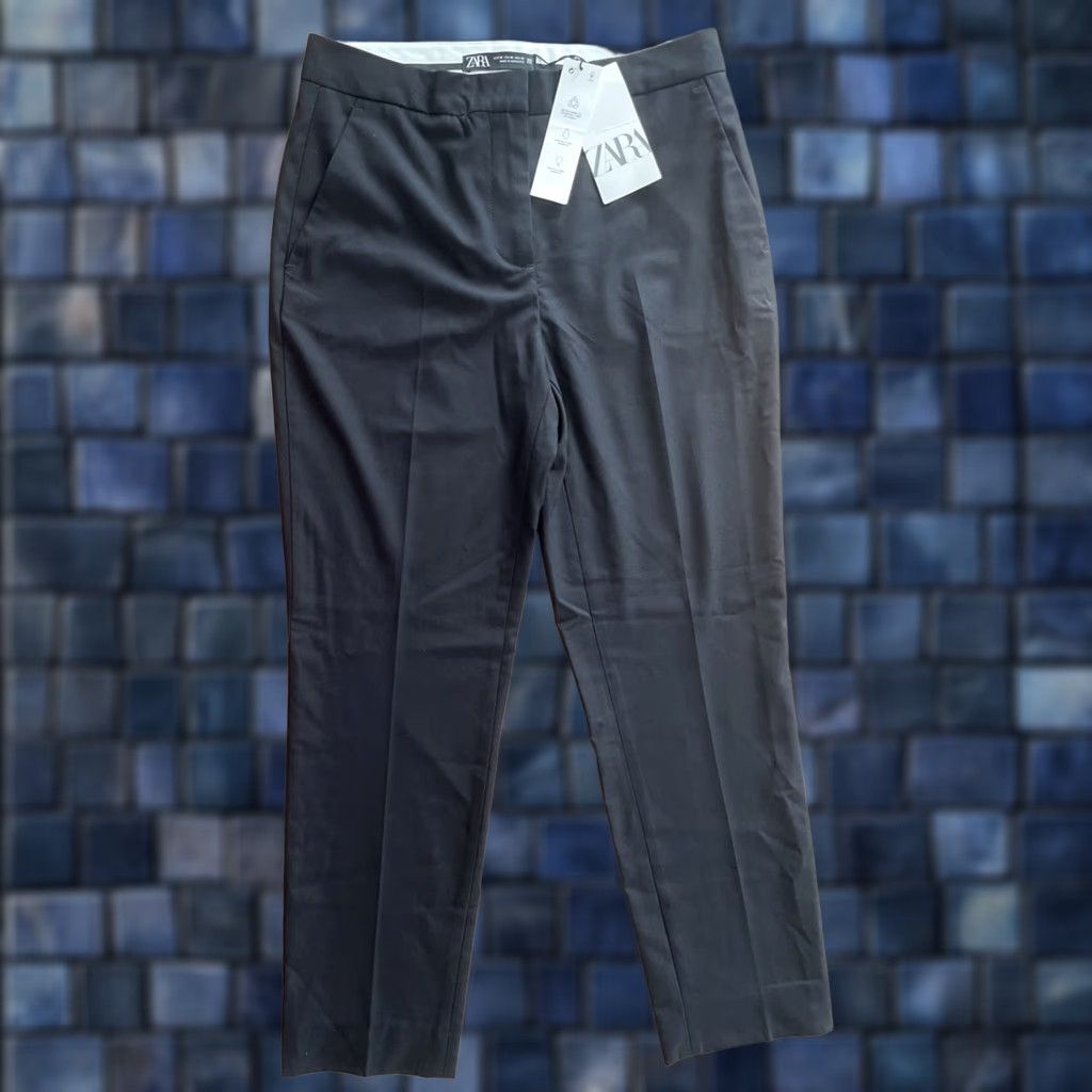Zara Zara Dress Pants Womens Size 4 Black High Waist Tapered Office Workwear City Crew Pants Fit Regular 30x27 Size 27" / US 4 / IT 40 - 1 Thumbnail