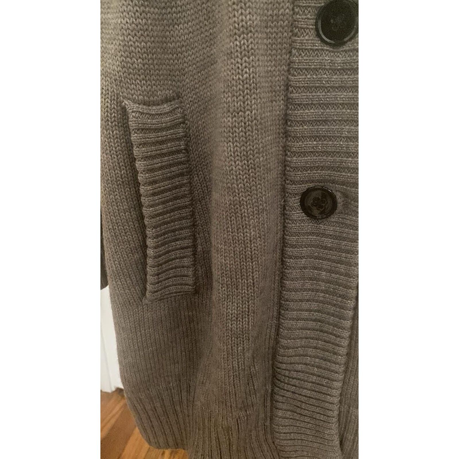 Banana Republic Banana Republic Cardigan Sweater Large Gray 100% Merino Wool Size L / US 10 / IT 46 - 2 Thumbnail