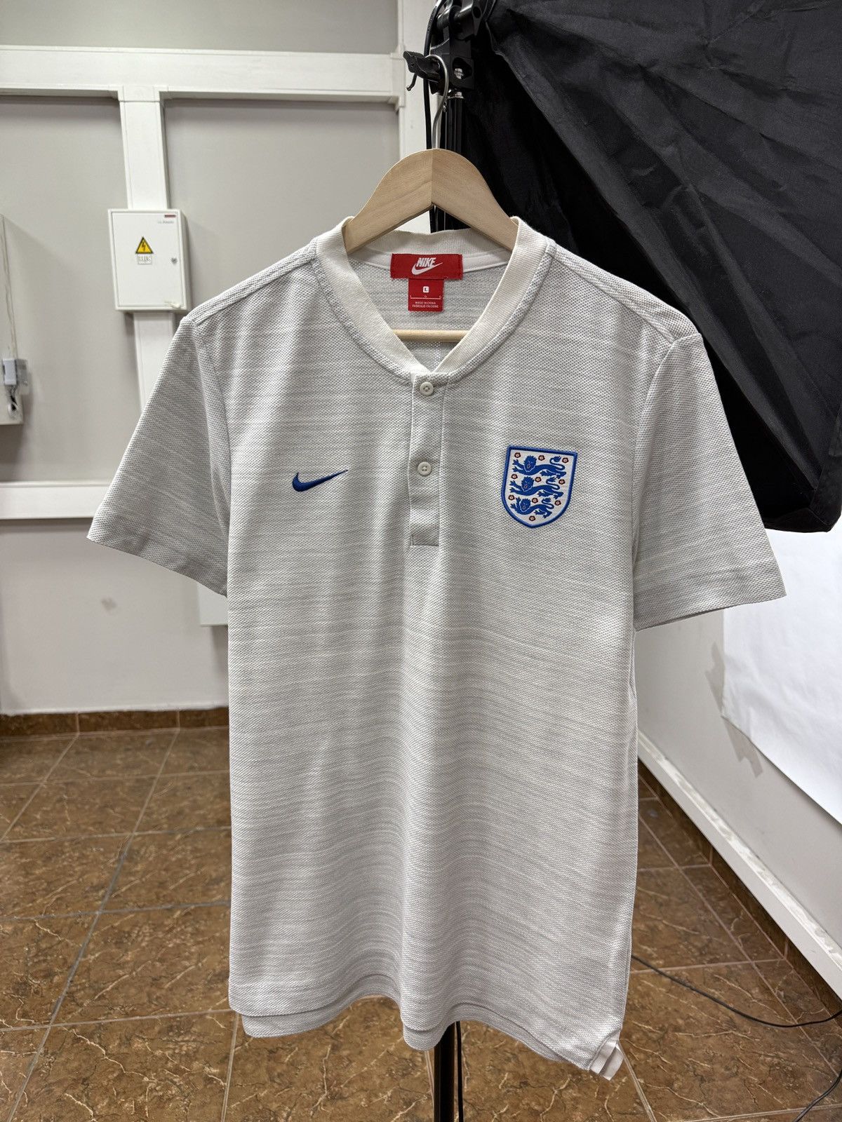Chelsea Soccer 🏴󠁧󠁢󠁥󠁮󠁧󠁿 Nike England Soccer Polo T-Shirt Y2K Rare Retro Size US L / EU 52-54 / 3 - 1 Thumbnail